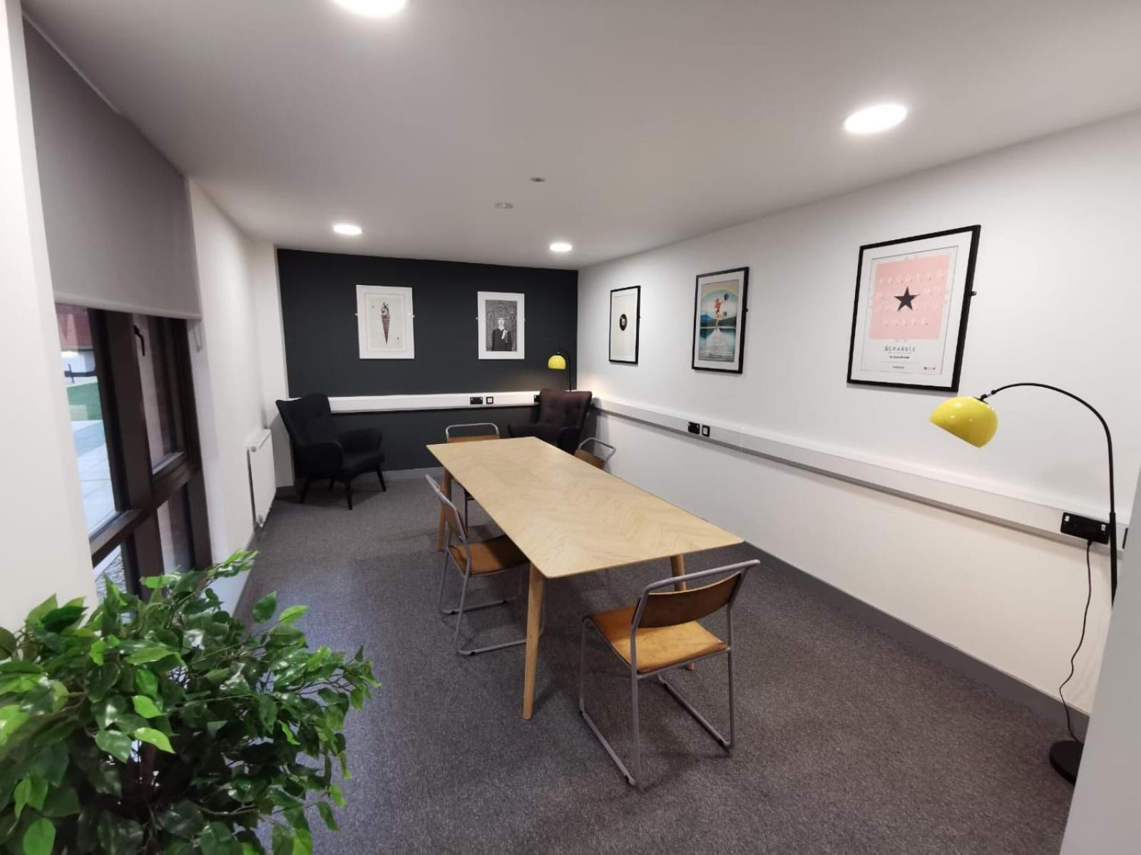 For Students Only At Great Patrick Street Apartment Belfast Bagian luar foto