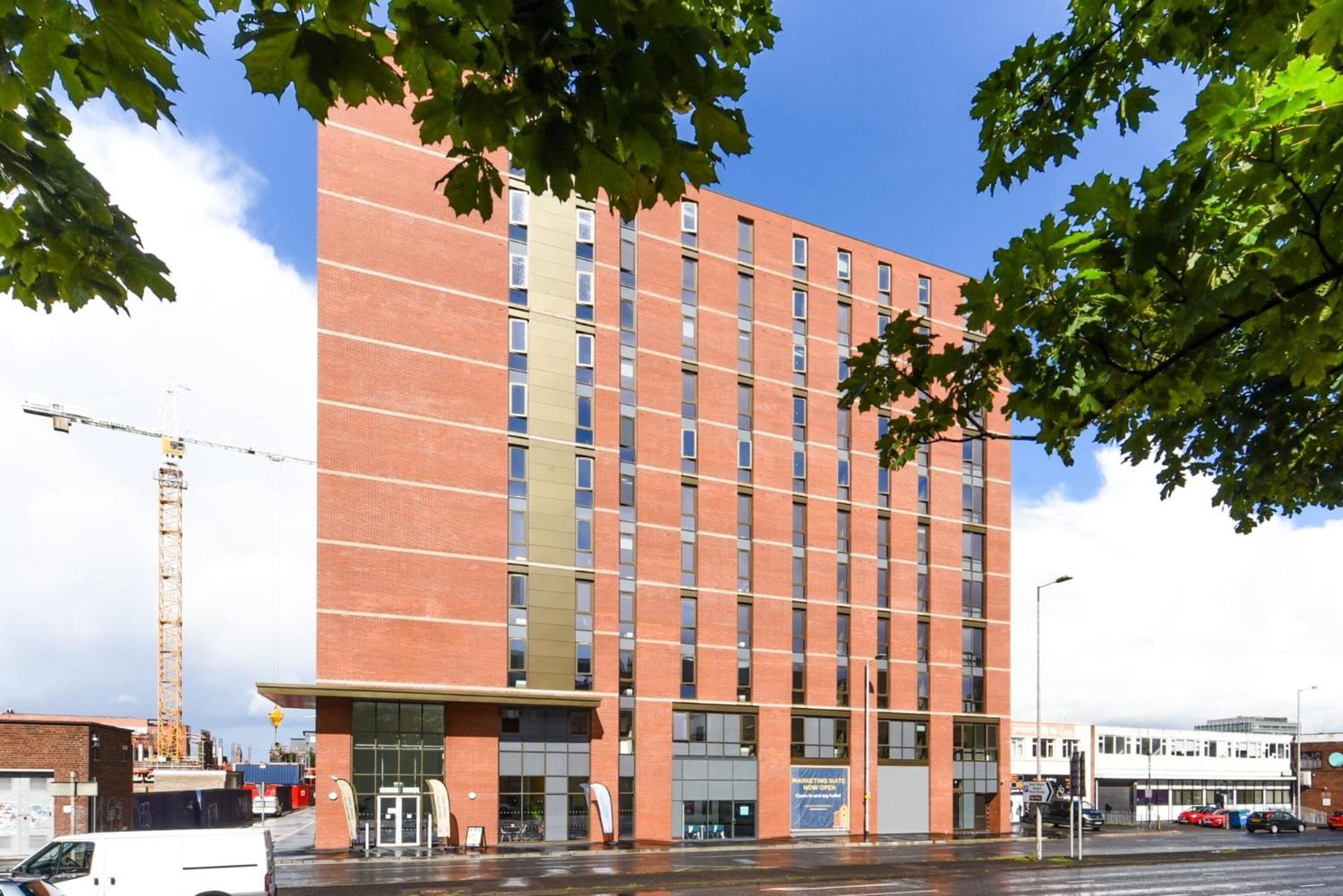 For Students Only At Great Patrick Street Apartment Belfast Bagian luar foto