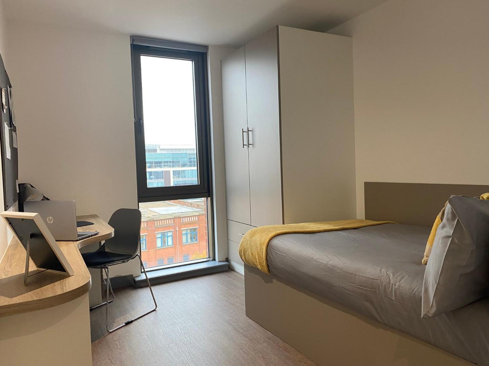 For Students Only At Great Patrick Street Apartment Belfast Bagian luar foto