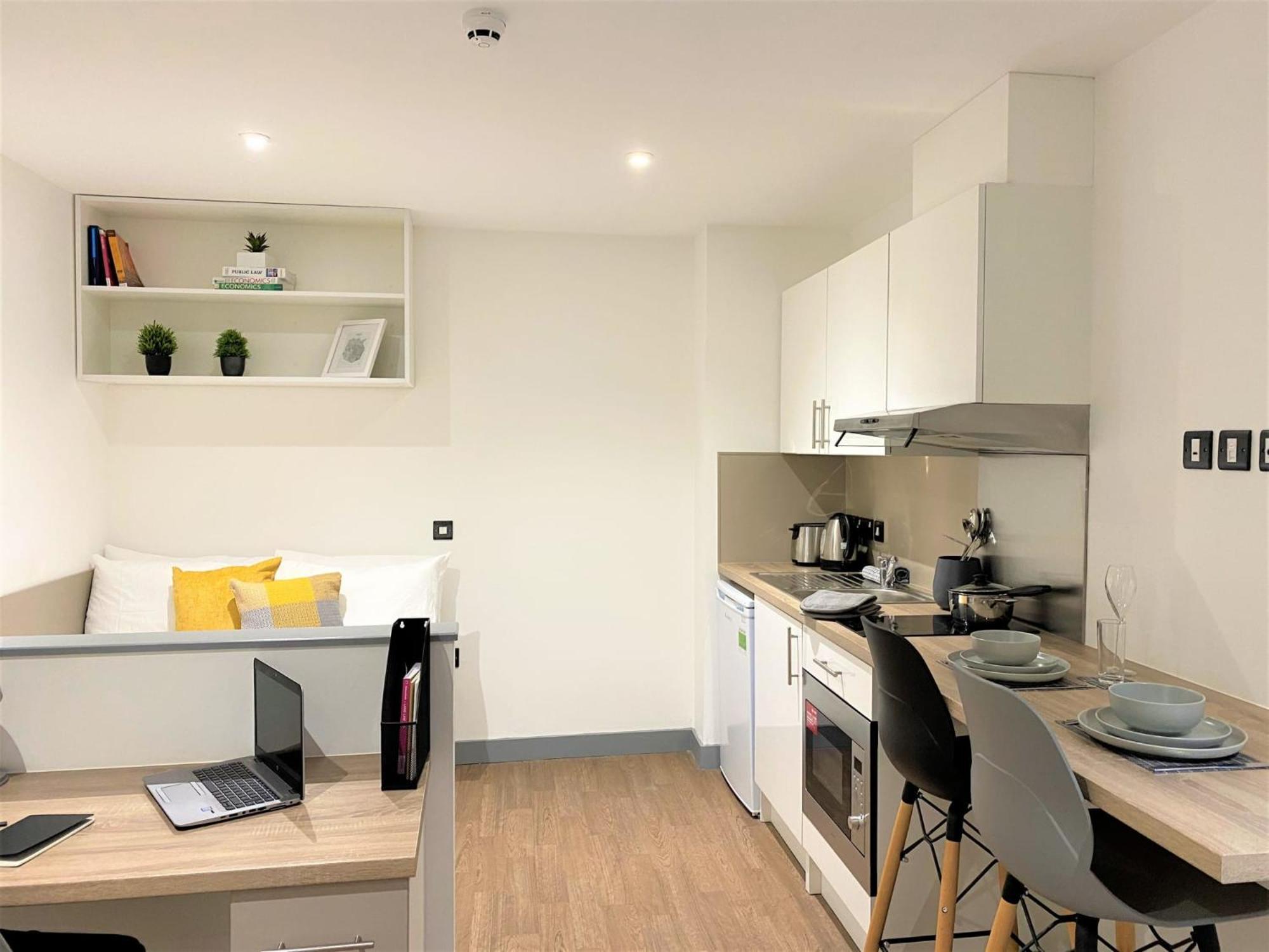 For Students Only At Great Patrick Street Apartment Belfast Bagian luar foto
